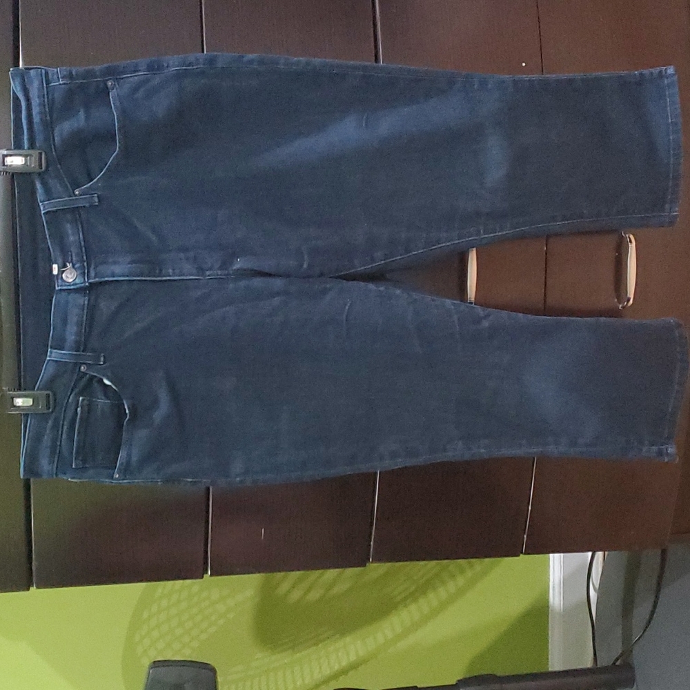 Solid dark blue Levi's Jeans